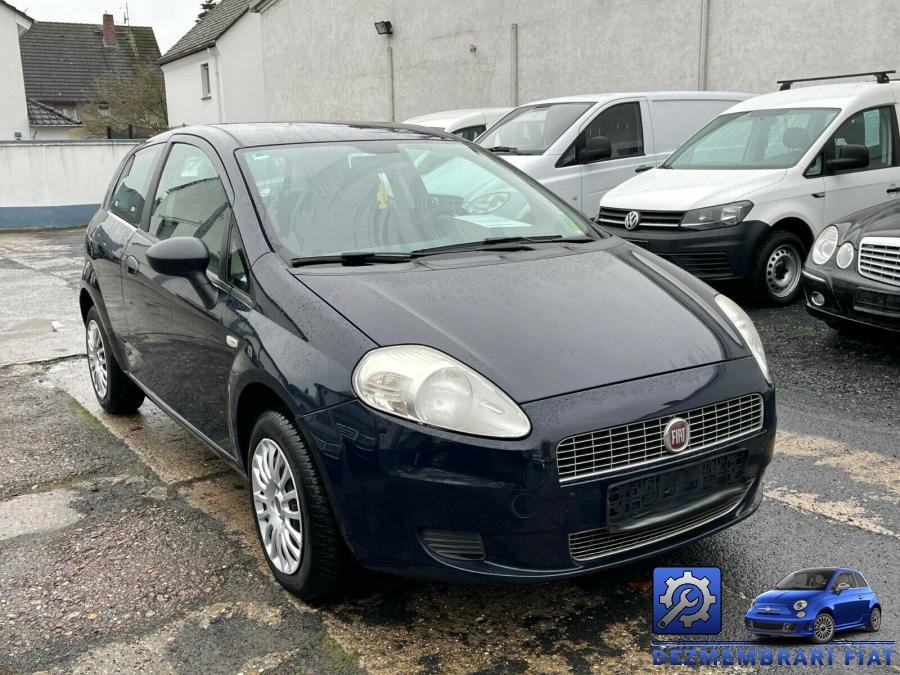 Aripa spate fiat grande punto 2010